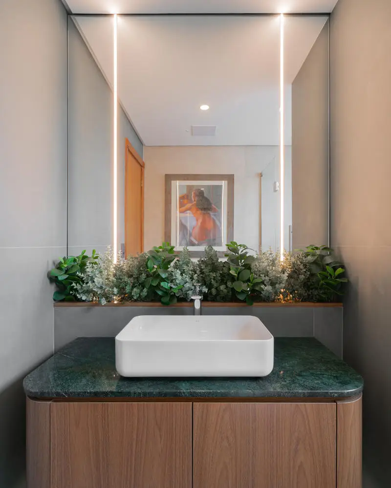 TM_projeto_reforma_madeira_marcenaria_porto_alegre_apartamento_larissa_bassi_banheiro_plantas_verde_marmore_moderno_contemporano (4)